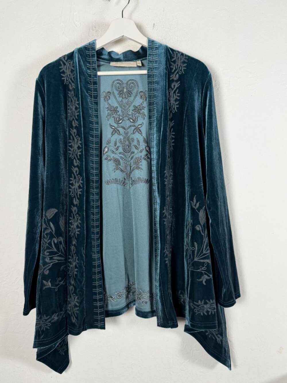 La Bellum Hillary Scott Womens Velvet Kimono Cardigan Embroidered Sweater Small